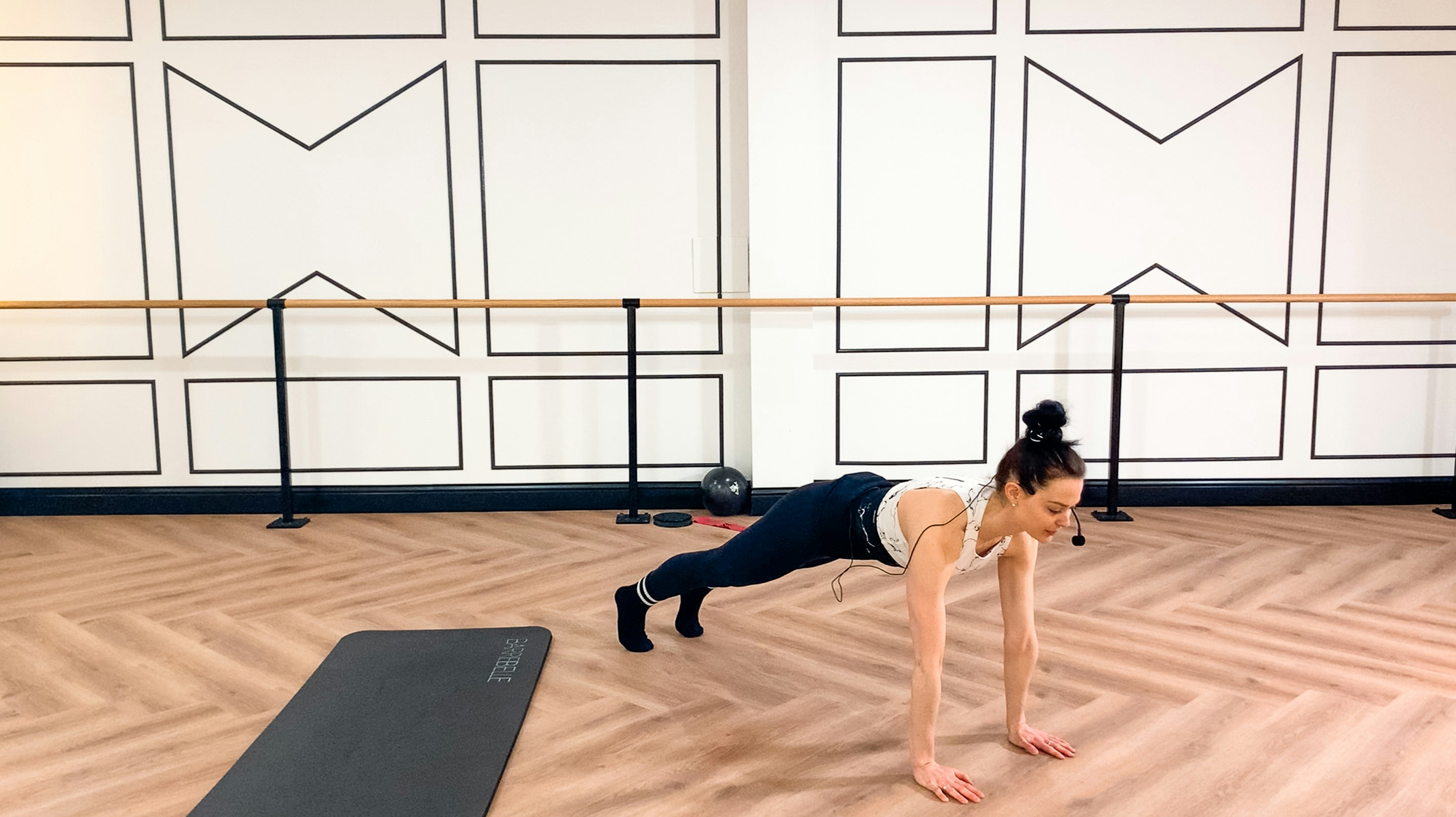 Signature Ass & Abs | Jordan