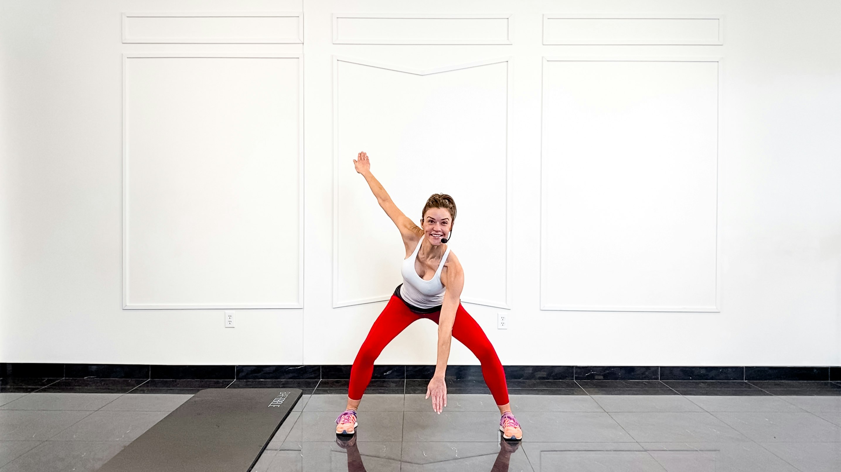 *NEW* Christmas Cardio | Kristi